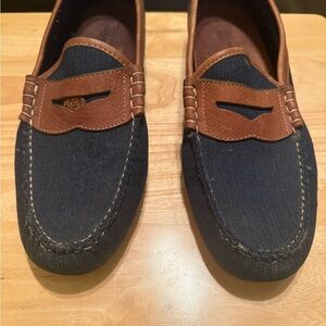 Elegant Navy and Tan Loafers for Men